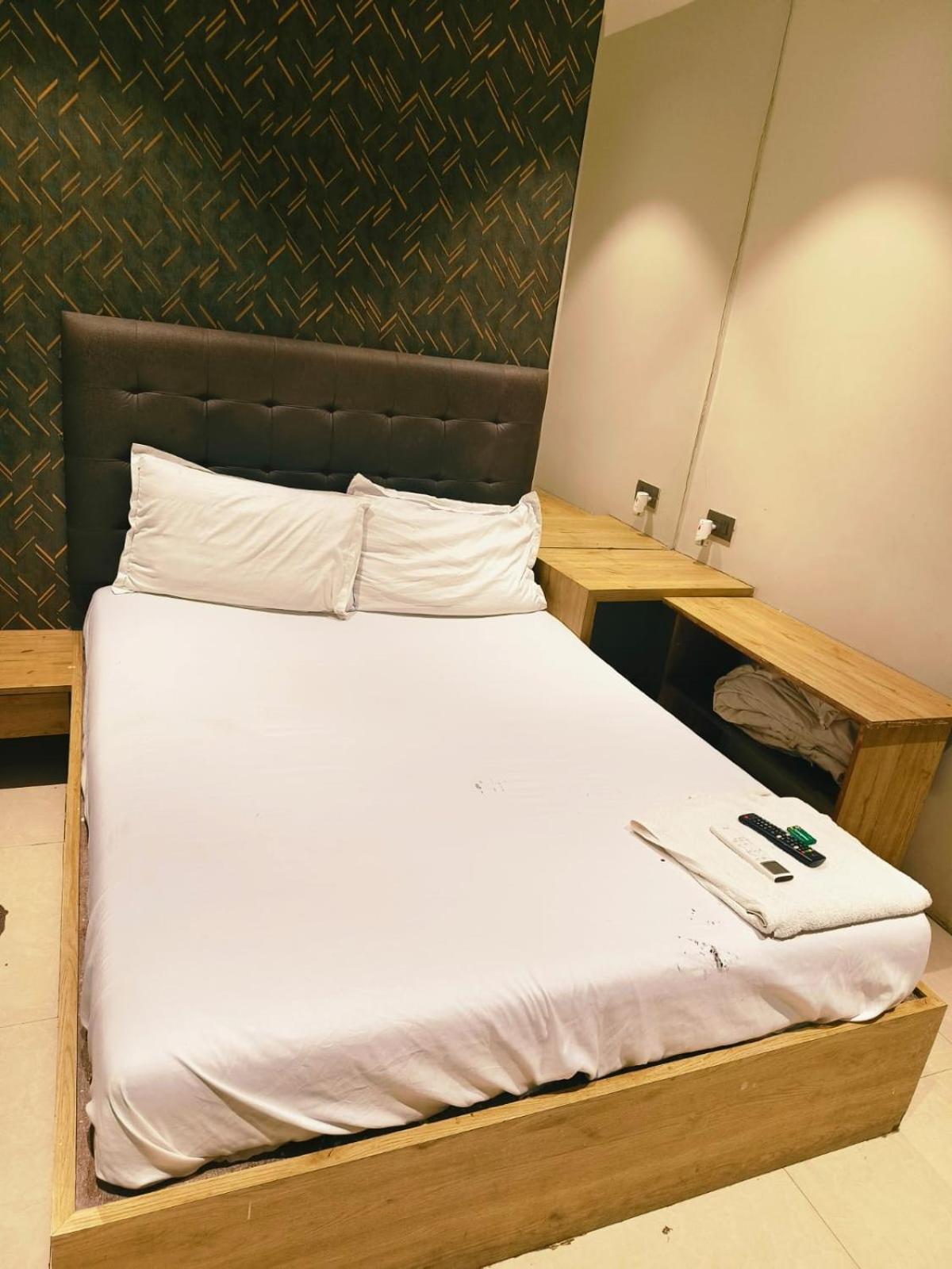 Hotel Sunrise Residency 孟买 外观 照片